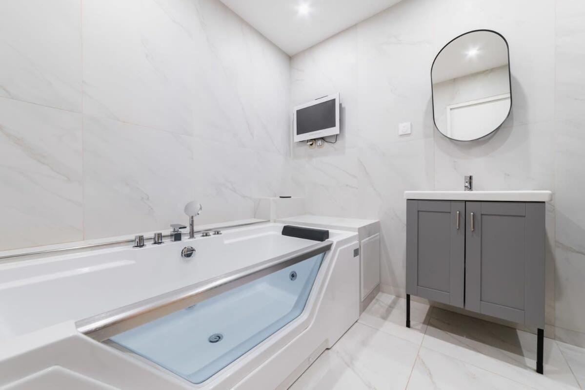 Appartement Cosy Et Agreable Avec Sauna - 4p - Flat-guest Parijs